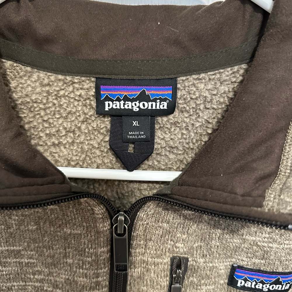 Patagonia Tan Fleece Jacket - Picture 3 of 4